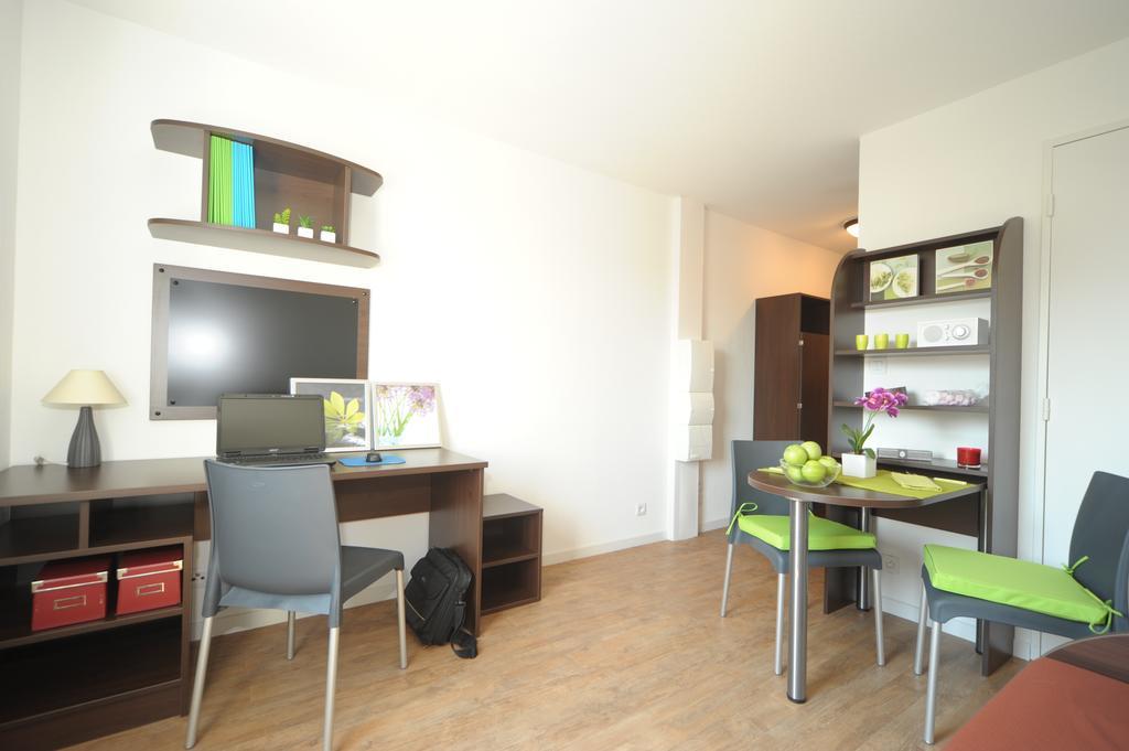 Central Fac Bourg-en-Bresse Habitación foto