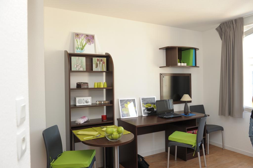 Central Fac Bourg-en-Bresse Habitación foto