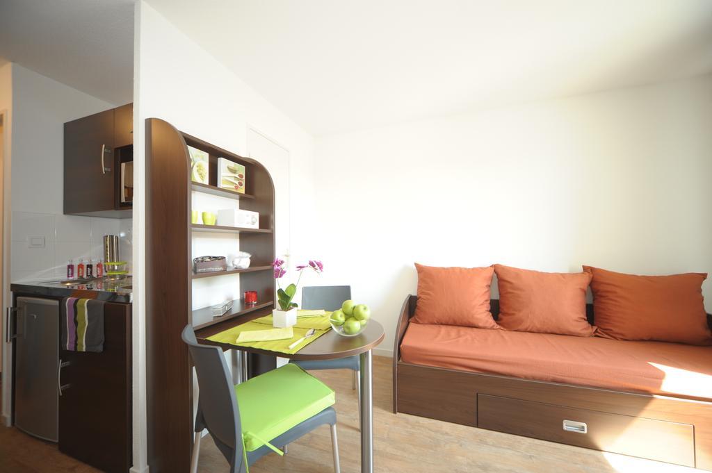 Central Fac Bourg-en-Bresse Habitación foto