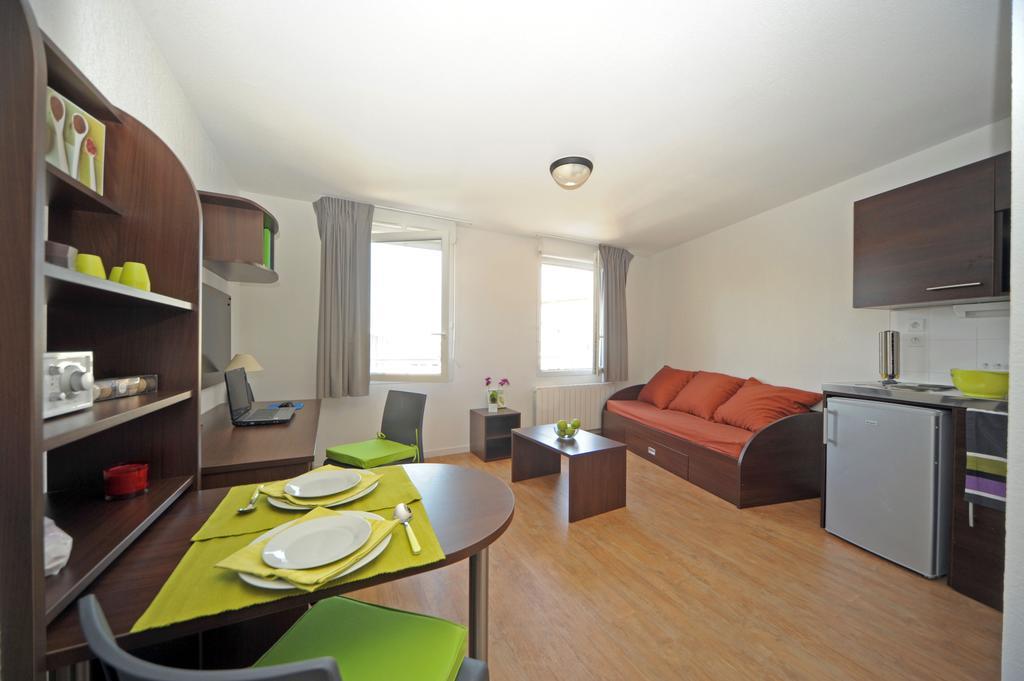 Central Fac Bourg-en-Bresse Habitación foto